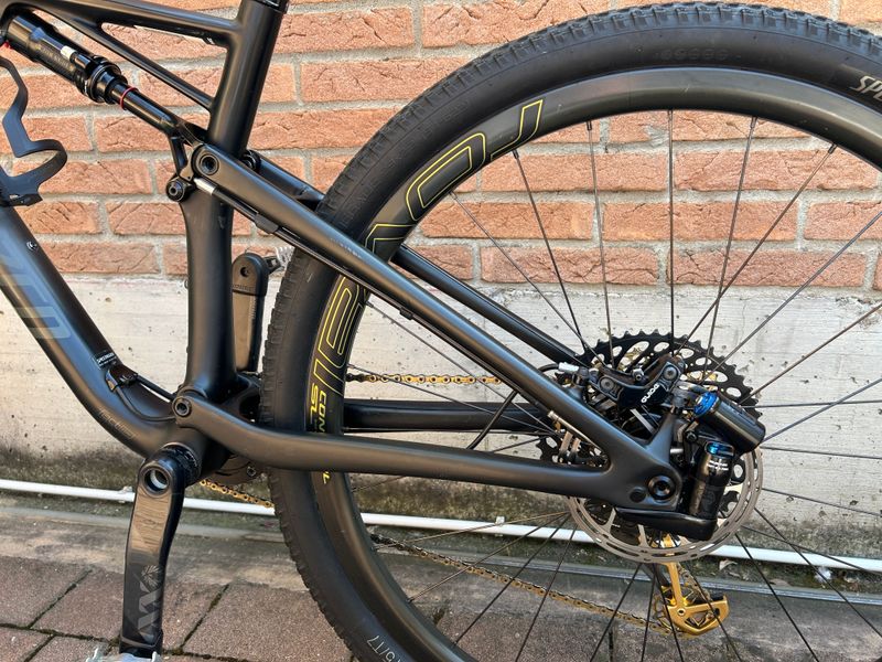 Used Specialized Epic Evo 2020 2020 Mountainbike, Black — image 6 of 7
