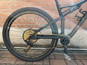 Used Specialized Epic Evo 2020 2020 Mountainbike, Black — image 2 of 7