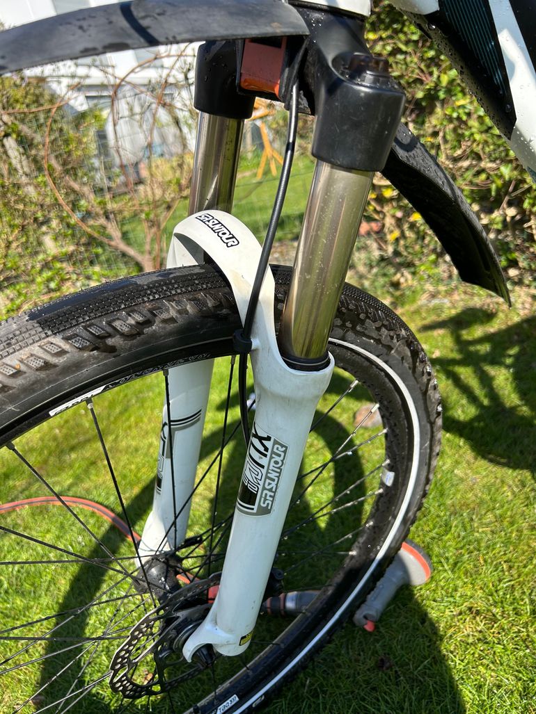 Used Morrison Viper 2015 Mountainbike, White — image 10 of 12