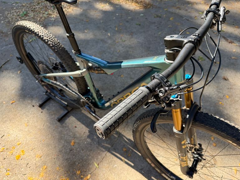 Used Orbea Oiz Shimano Deore XT 2025 Mountainbike, Green — image 4 of 7