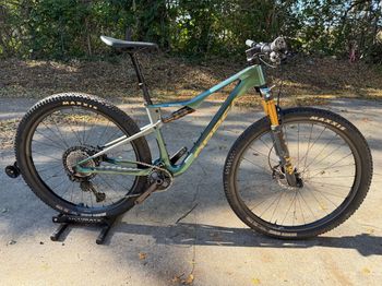 Used Orbea Oiz Shimano Deore XT 2025 Mountainbike, Green — image 7 of 7