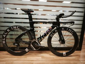 Factor, Hanzo Shimano Dura Ace Di2