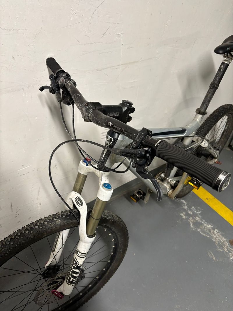 Used Trek Fuel EX 7 2008 2008 Mountainbike, Light Gray, 26 — image 2 of 8