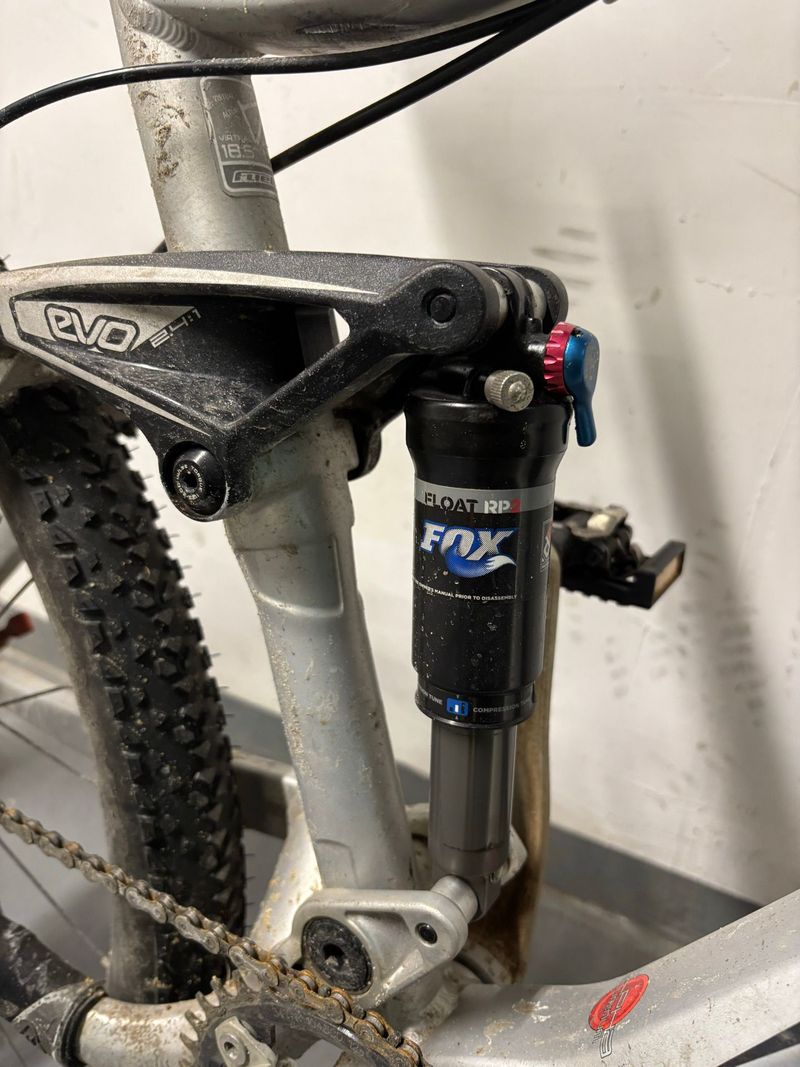 Used Trek Fuel EX 7 2008 2008 Mountainbike, Light Gray, 26 — image 4 of 8