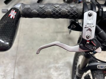 Used Trek 8500 2008 2008 Mountainbike, Light Gray, 26 — image 4 of 5