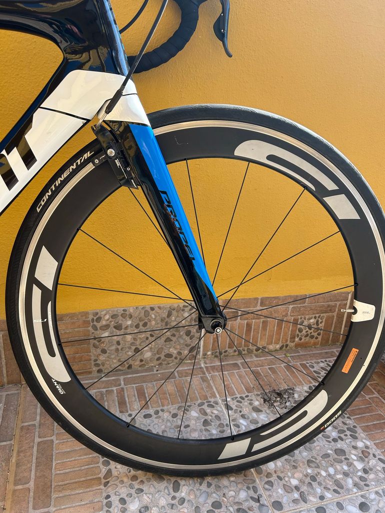 Used Giant Propel Advanced 0 2017 2017 Road & Gravel, Blue — image 4 of 9