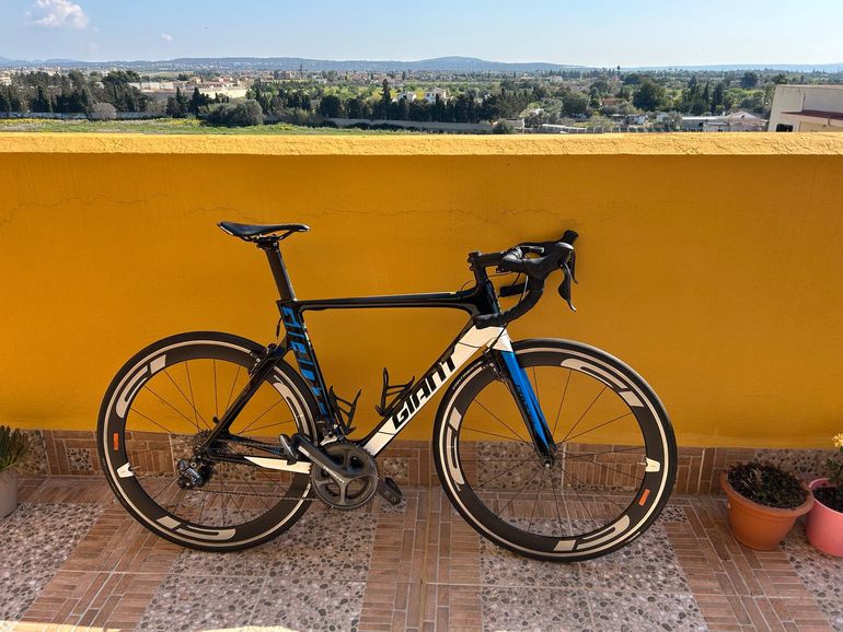 Used Giant Propel Advanced 0 2017 2017 Road & Gravel, Blue — image 2 of 9