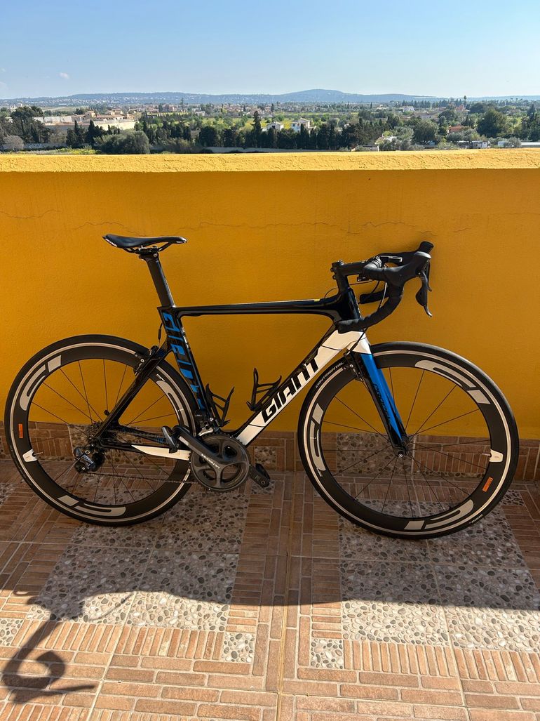 Used Giant Propel Advanced 0 2017 2017 Road & Gravel, Blue — image 1 of 9