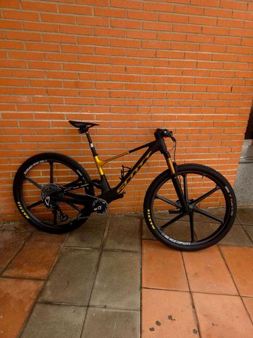 Scott Spark RC World Cup EVO (EU) 2024 2024 MTB d'occasion
