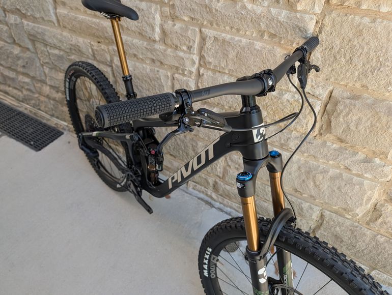 Used Pivot SWITCHBLADE Pro X0 Eagle Transmission 2025 2025 Mountainbike, Black, 29 — image 6 of 8