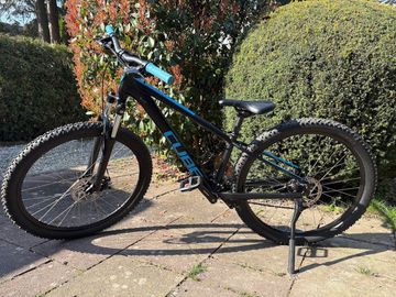 Tweedehands CUBE Aim Shimano Tourney 2022 MTB