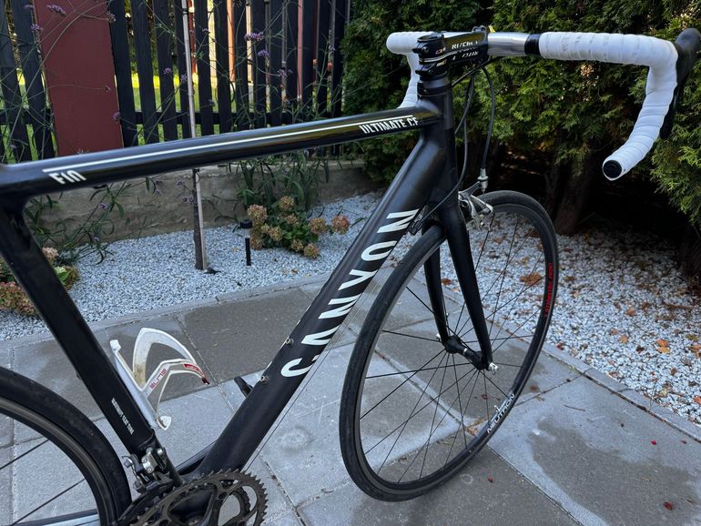 Used Canyon Ultimate CF SLX 9.0 Pro 2018 2018 Road & Gravel, Black — image 4 of 7