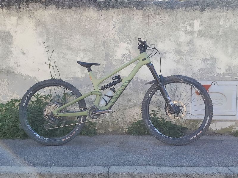 Used Canyon Torque 29 CF 8 2024 2024 Mountainbike, Green, 29 — image 5 of 8