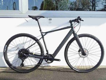 Tweedehands GT EGRADE CURRENT (Gun) 2023 Road & Gravel — afbeelding 2 van 3