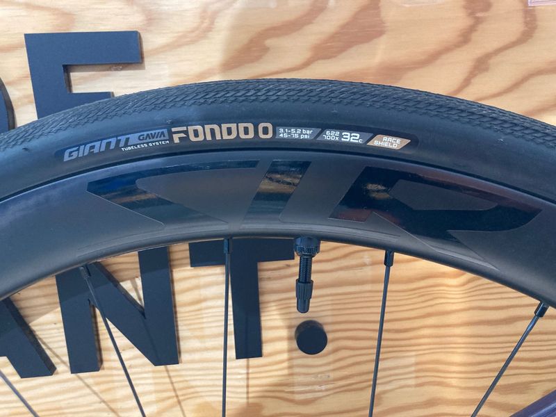 Gebrauchtes Giant Defy Advanced 0 2026 2026 Road & Gravel, Blau — Bild 4 von 5