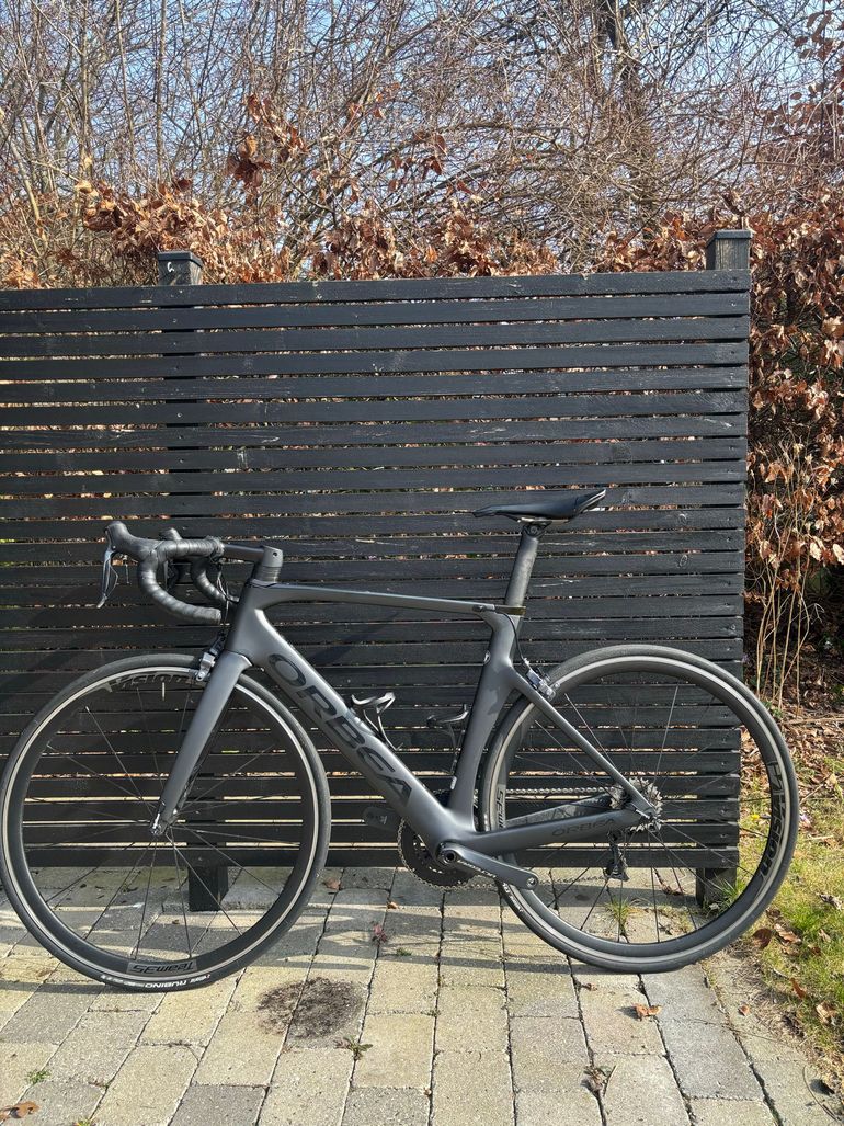 Used Orbea ORCA AERO M20iTEAM 2018 2018 Road & Gravel, Black — image 2 of 4