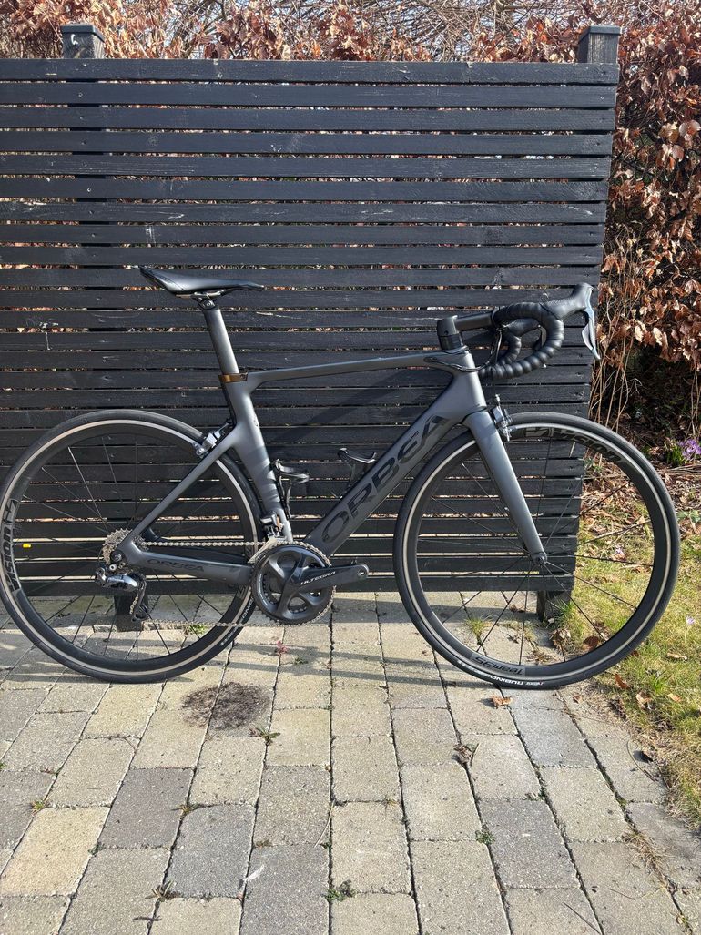 Used Orbea ORCA AERO M20iTEAM 2018 2018 Road & Gravel, Black — image 1 of 4