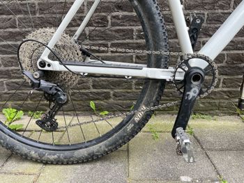 Used Orbea Alma Shimano Deore 2019 Mountainbike, White — image 2 of 8