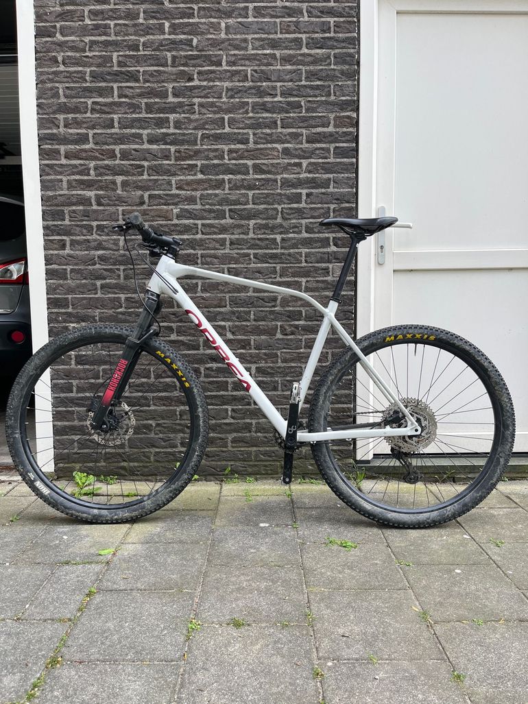 Used Orbea Alma Shimano Deore 2019 Mountainbike, White — image 3 of 8