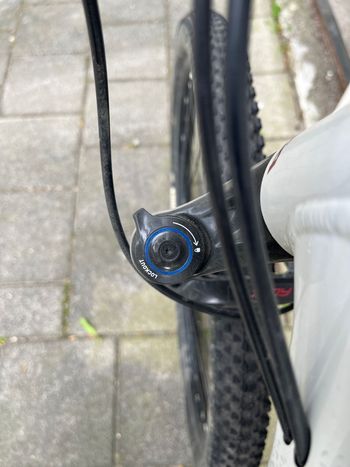 Used Orbea Alma Shimano Deore 2019 Mountainbike, White — image 4 of 8
