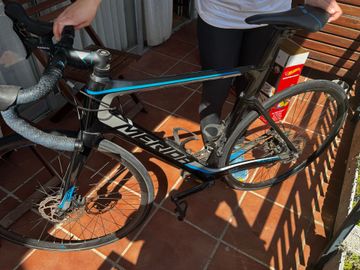 Used Merida REACTO DISC 4000 2020 2020 Road & Gravel, Black — image 3 of 12