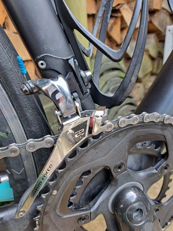 Used Specialized Amira SRAM Red 2015 Road & Gravel, Schwarz — image 6 of 14
