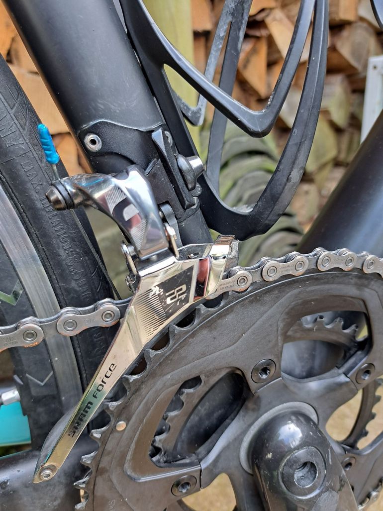 Used Specialized Amira SRAM Red 2015 Road & Gravel, Schwarz — image 6 of 14