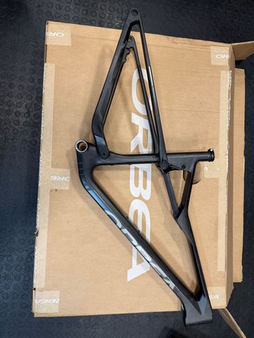 Gebrauchtes Orbea OIZ M10 2024 Frameset 2024 Mountainbike, Schwarz, 29 — Bild 2 von 13