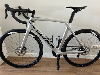 Used Sensa Giulia Evo Disc Grey Black 2020 2020 Road & Gravel, Hellgrau — image 5 of 5