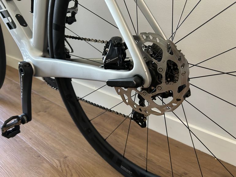 Used Sensa Giulia Evo Disc Grey Black 2020 2020 Road & Gravel, Hellgrau — image 4 of 5