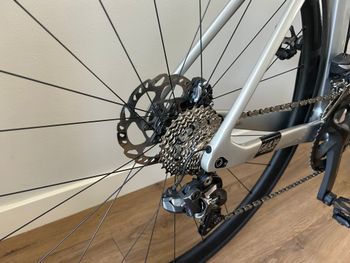 Used Sensa Giulia Evo Disc Grey Black 2020 2020 Road & Gravel, Hellgrau — image 2 of 5
