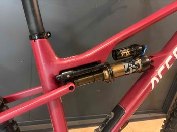 Gebrauchtes ARC8 Extra Air GX AXS - Fox Factory 2025 2025 Mountainbike, Rot, 29 — Bild 8 von 9