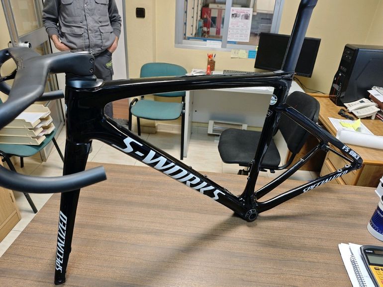Used Specialiced Specialiced Custom Frameset 2022 Road & Gravel, Black — image 11 of 13