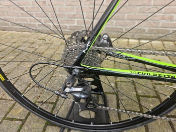 Used Cannondale SuperSix EVO Disc Ultegra 2018 2018 Road & Gravel, Green — image 7 of 8