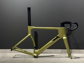 3T Strada Italia Oro Frameset 2025 Road & Gravel usato, Arancione — immagine 1 di 3