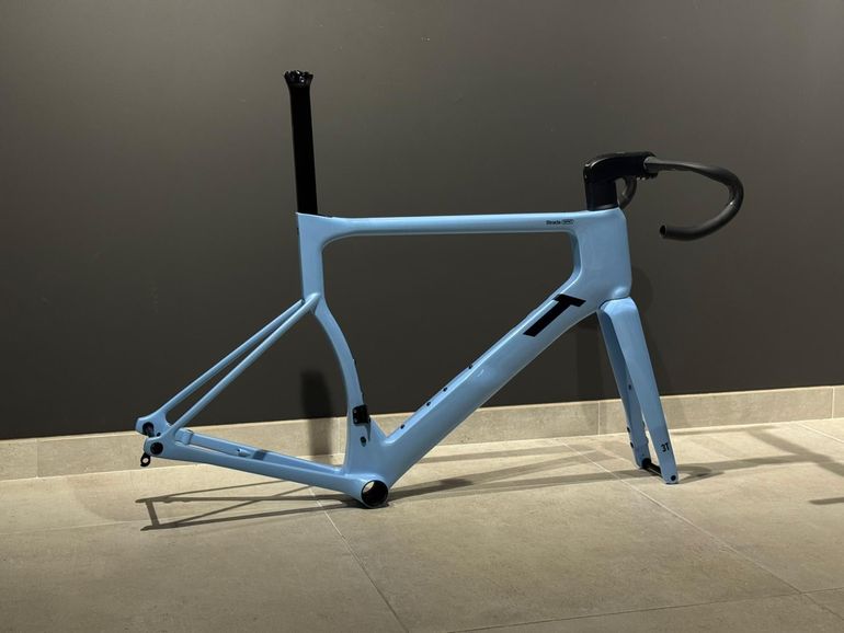 Used 3T STRADA WPNT FRAMESET 2025 Frameset 2025 Road & Gravel, Blau — image 2 of 3