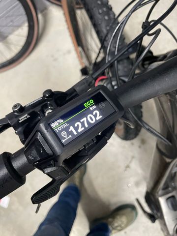 Used Trek Marlin+ 8 2024 2024 Mountainbike, Light Gray, 27.5, 29 — image 12 of 12