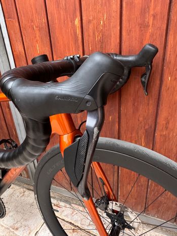 Used Giant TCR Advanced Pro Disc 0 Ultegra Di2 2022 2022 Road & Gravel — image 6 of 12