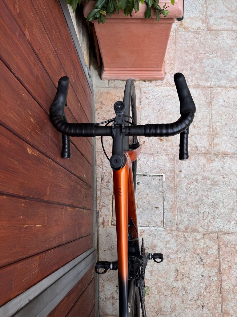 Used Giant TCR Advanced Pro Disc 0 Ultegra Di2 2022 2022 Road & Gravel — image 5 of 12
