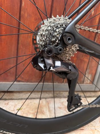 Used Giant TCR Advanced Pro Disc 0 Ultegra Di2 2022 2022 Road & Gravel — image 4 of 12