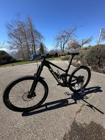 Trek Slash 8 2021 Mountainbike d'occasion — image 2 sur 4