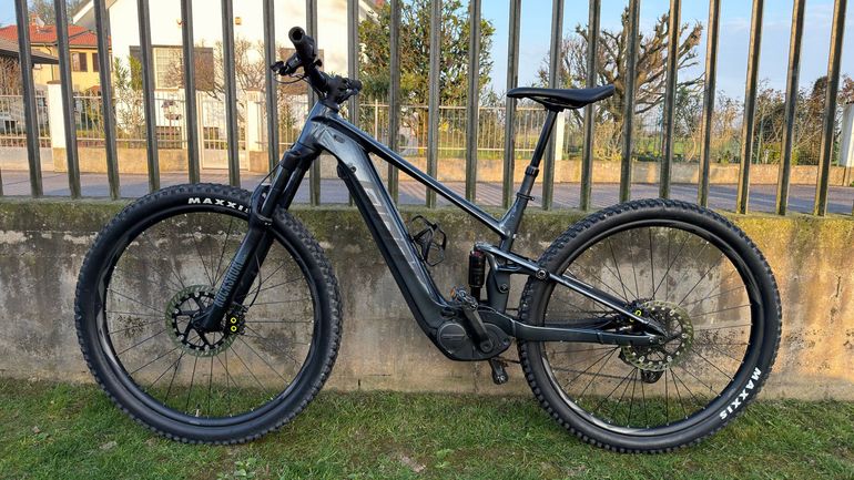 Used Giant Stance E+ 1 2023 2023 Mountainbike, Blue, 29 — image 1 of 6