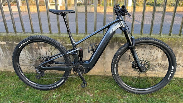 Used Giant Stance E+ 1 2023 2023 Mountainbike, Blue, 29 — image 2 of 6