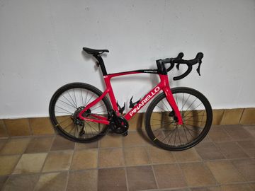 Tweedehands Pinarello X1 105 2024 2024 Road & Gravel — afbeelding 1 van 3