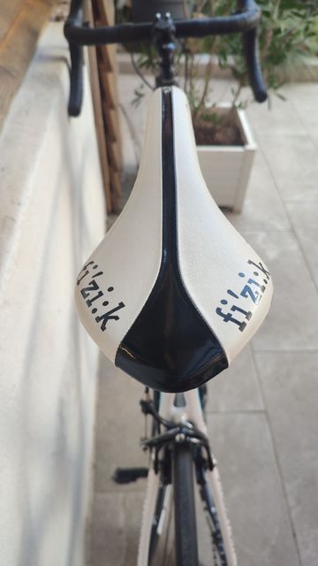 Used Focus Izalco Campagnolo Chorus 2013 Road & Gravel, White — image 5 of 9