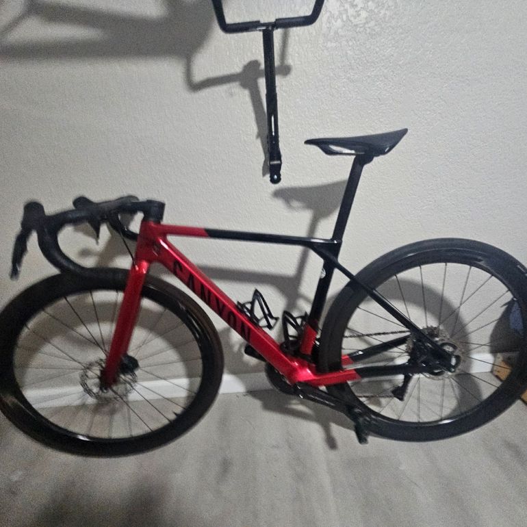 Used Canyon Ultimate Shimano Ultegra Di2 2024 Road & Gravel, Red — image 2 of 14