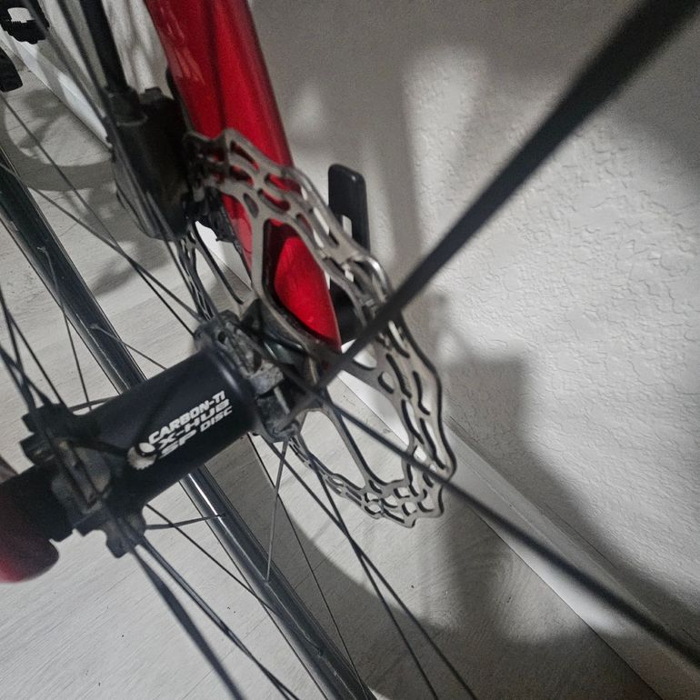 Used Canyon Ultimate Shimano Ultegra Di2 2024 Road & Gravel, Red — image 12 of 14