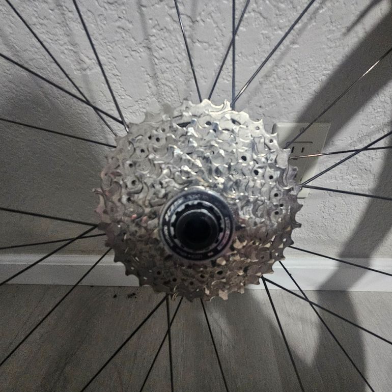 Used Canyon Ultimate Shimano Ultegra Di2 2024 Road & Gravel, Red — image 9 of 14