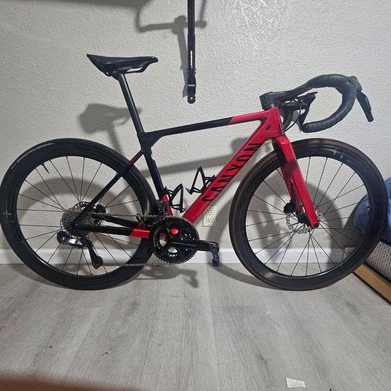 Used Canyon Ultimate Shimano Ultegra Di2 2024 Road & Gravel, Red — image 1 of 14