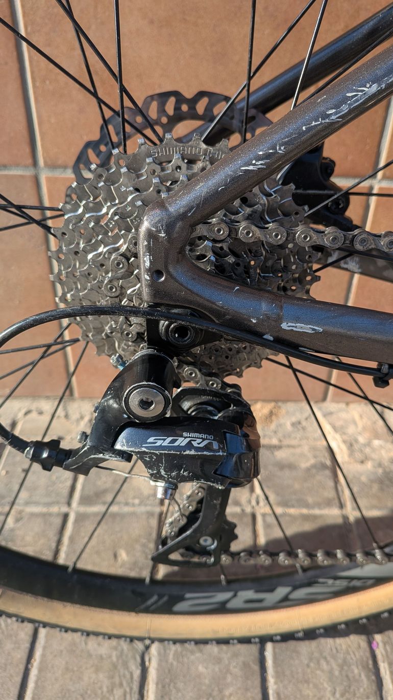 Używany Giant Revolt Shimano Tiagra 2019 Road & Gravel — zdjęcie 4 z 11